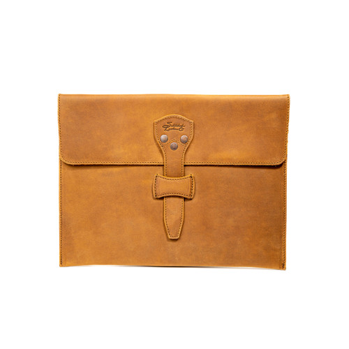 leather document holder in tobacco front